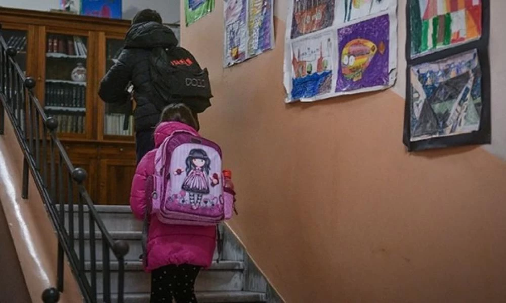 Στα "μαλακά" η νηπιαγωγός που έκανε "καψόνια" σε έναν 4χρονο κοριτσάκι